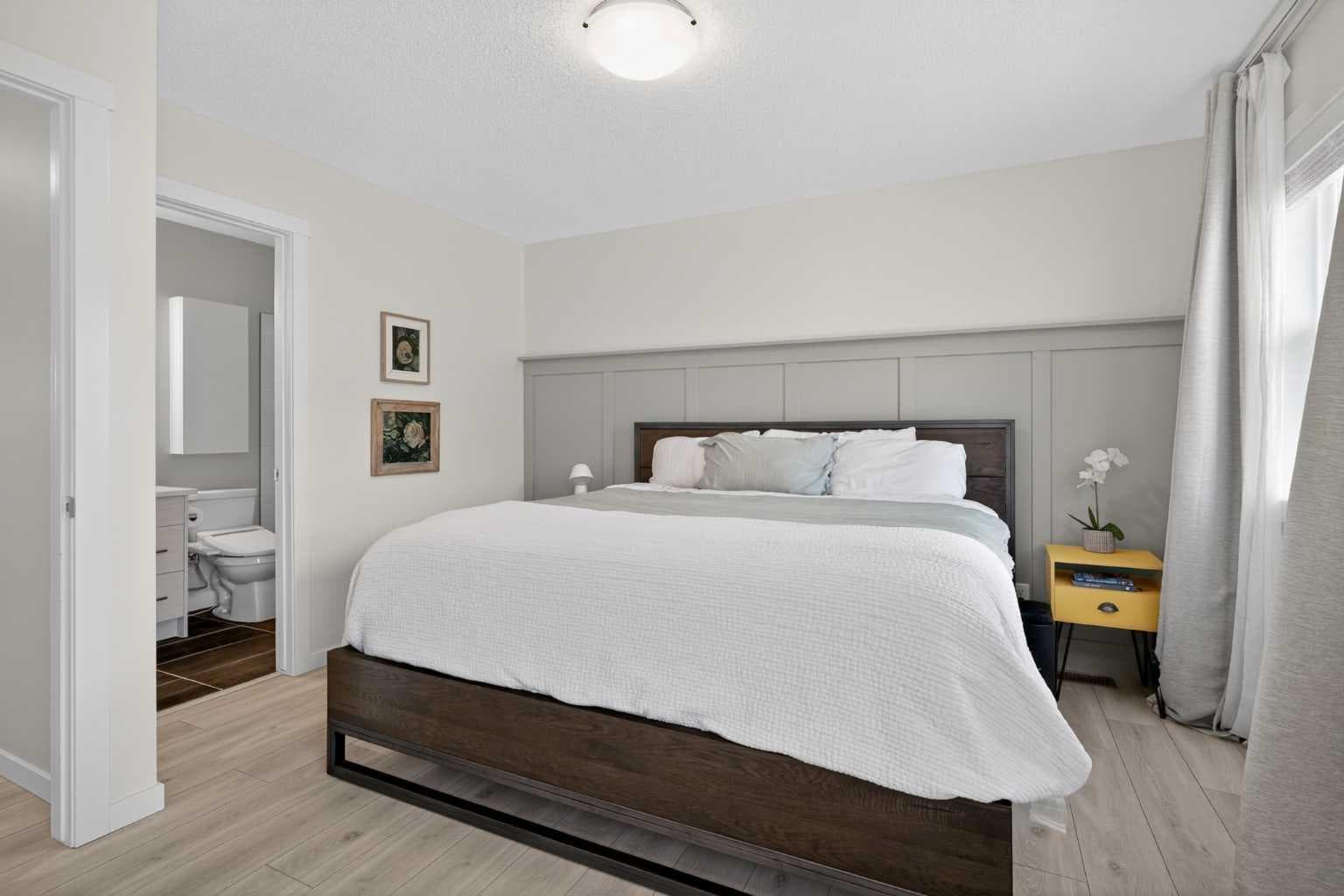 228 Cranbrook Square SE — photo 5