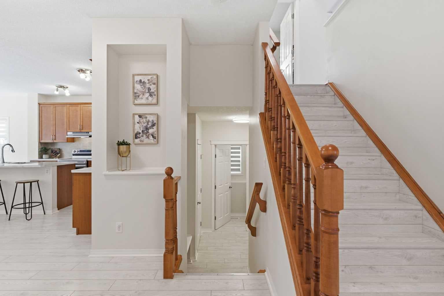 124 Kincora Glen Road NW — photo 3