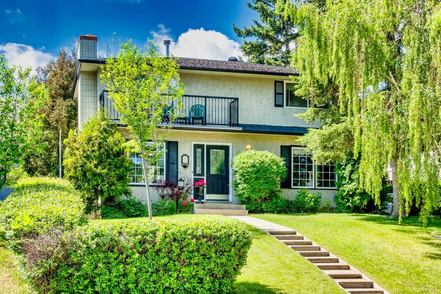 Detached in Silver Springs