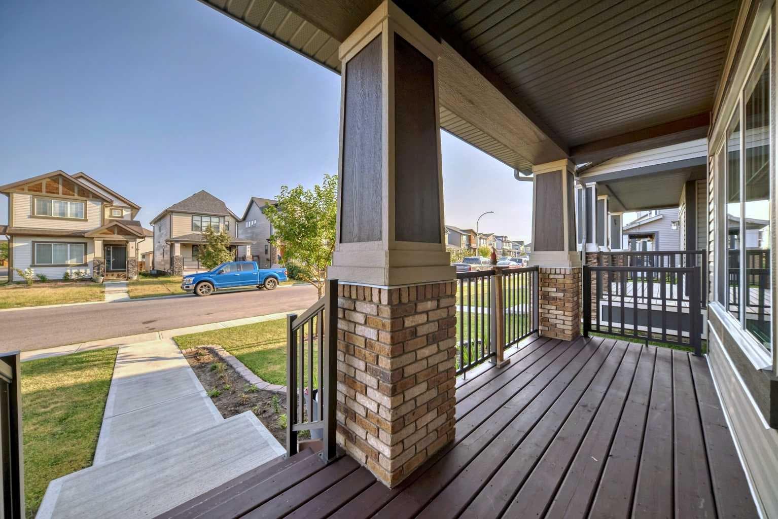 9 Copperpond Avenue SE — photo 2