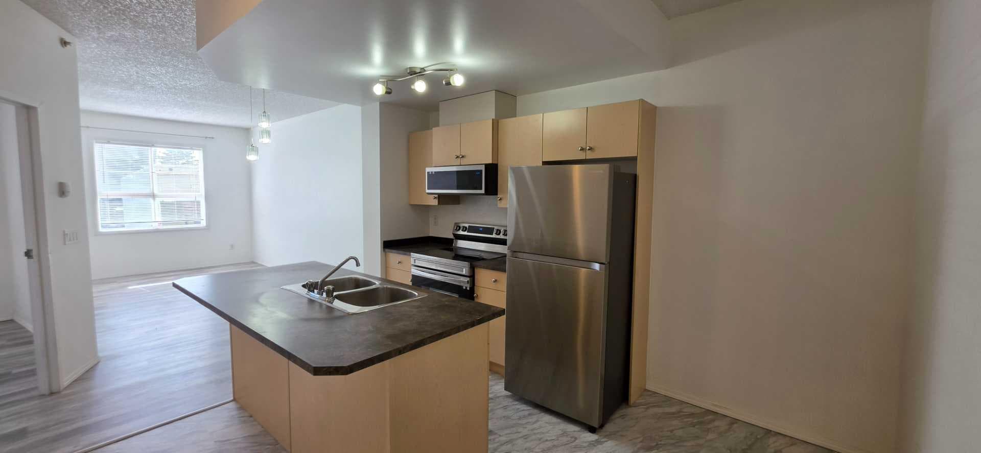1206, 73 Erin Woods Court SE — photo 1