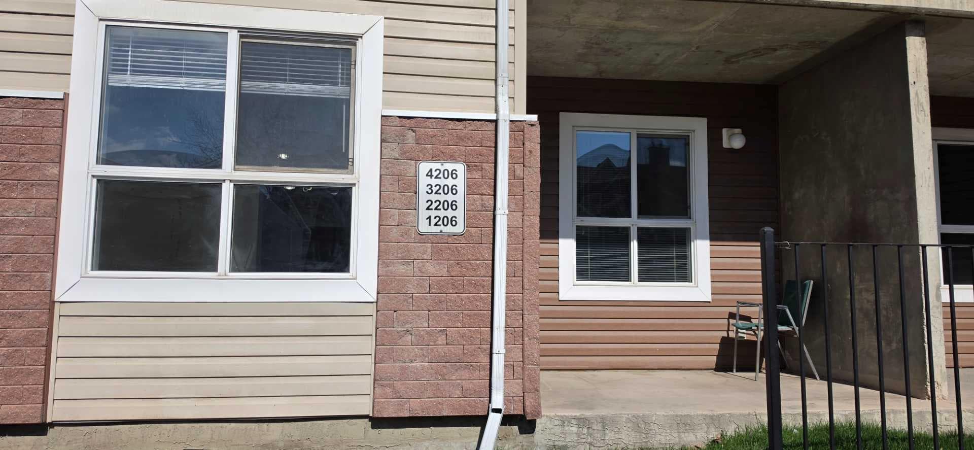 1206, 73 Erin Woods Court SE — photo 4