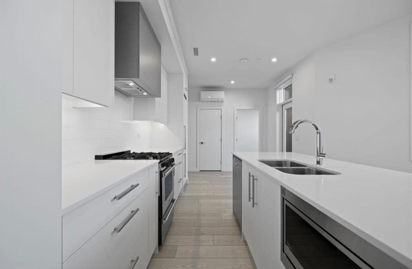 102, 8370 Broadcast Avenue SW — photo 4