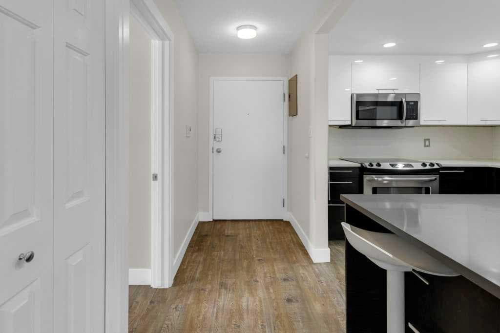 6, 3402 Parkdale Boulevard NW — photo 3