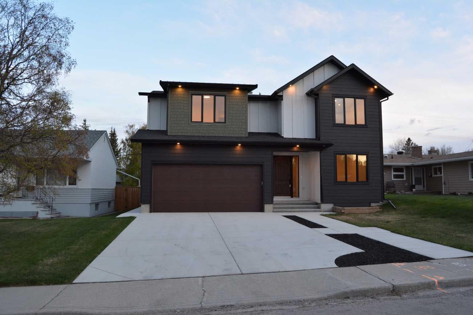 3511 34 Avenue SW — photo 1