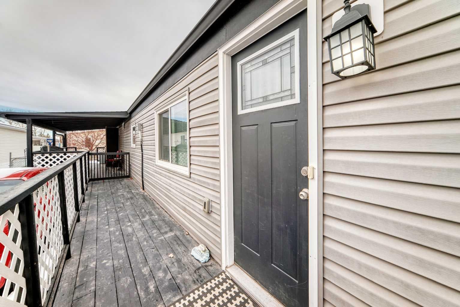 189, 99 Arbour Lake Road NW — photo 2