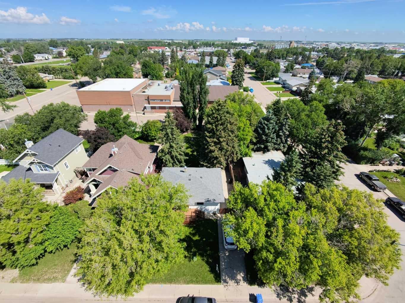 1804 22 Avenue — photo 1