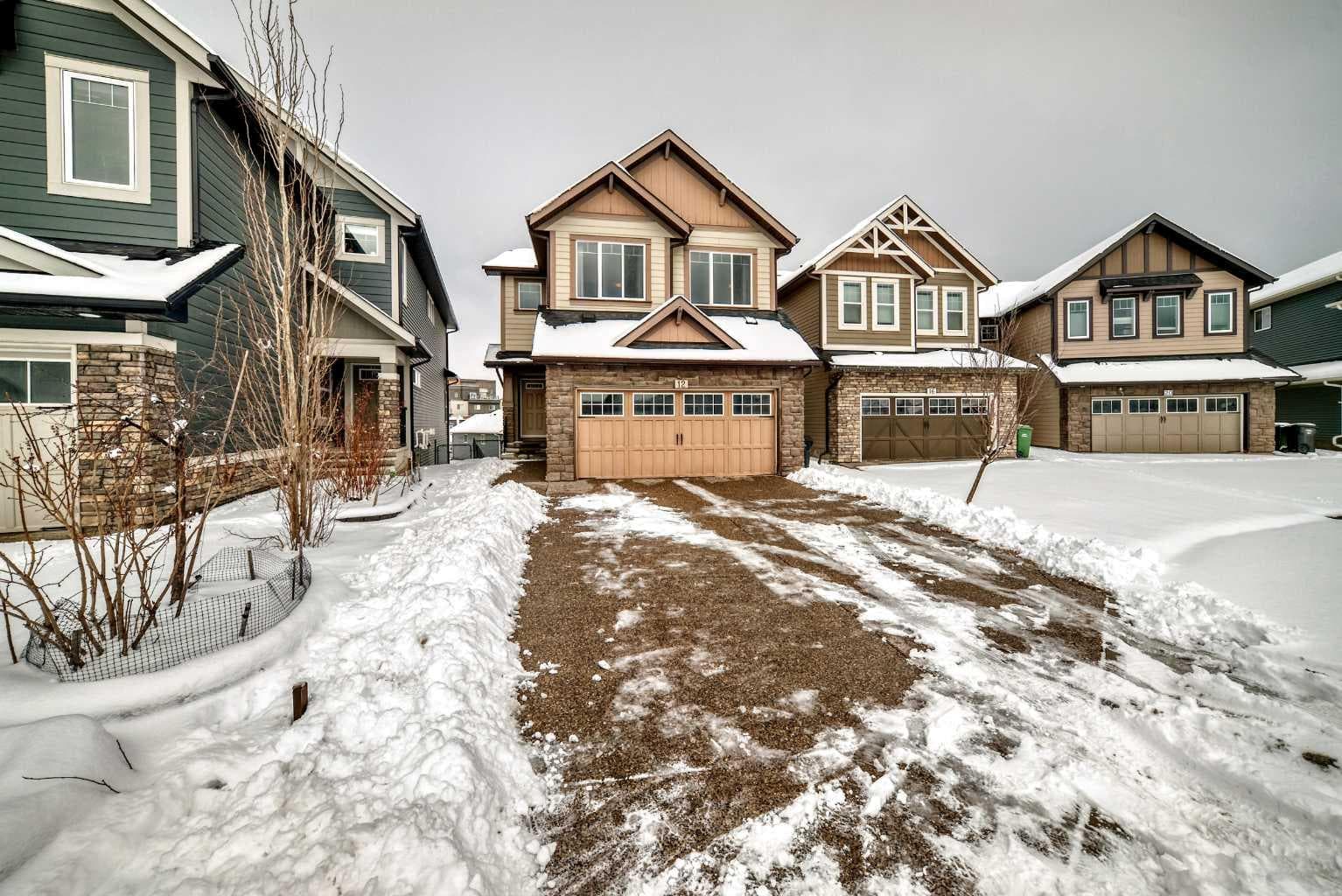12 Kincora Mews NW — photo 1