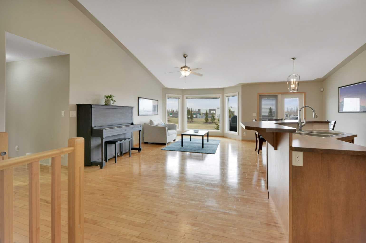 50 Langford Crescent — photo 2
