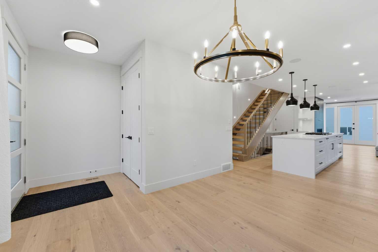 631 55 Avenue SW — photo 4
