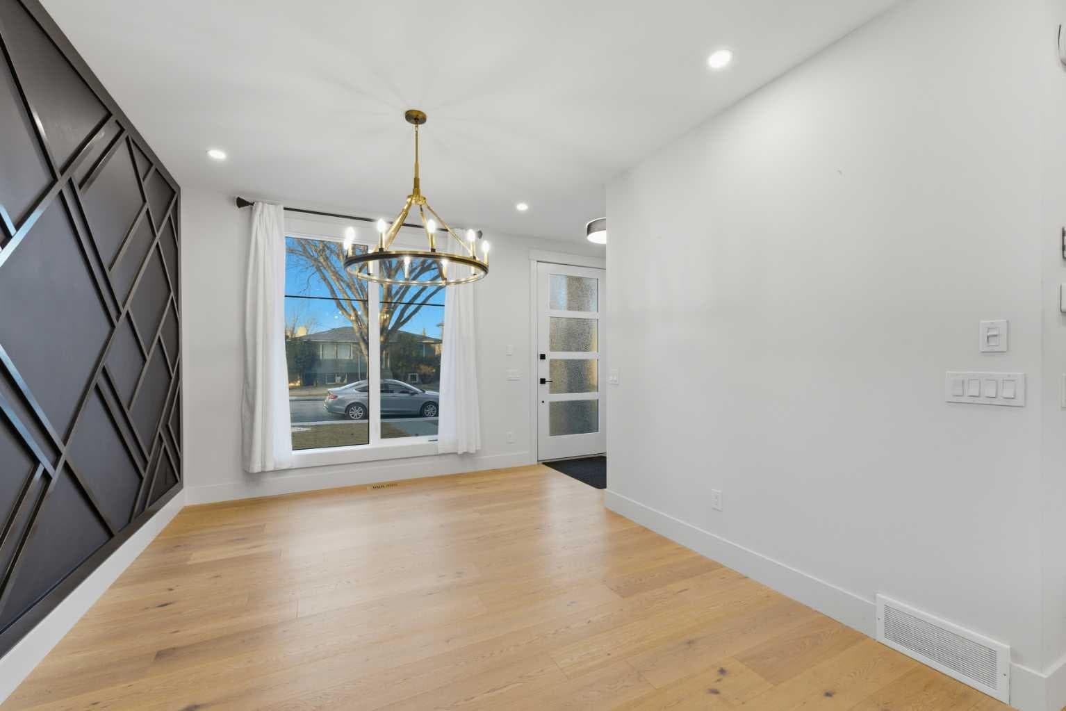 631 55 Avenue SW — photo 5