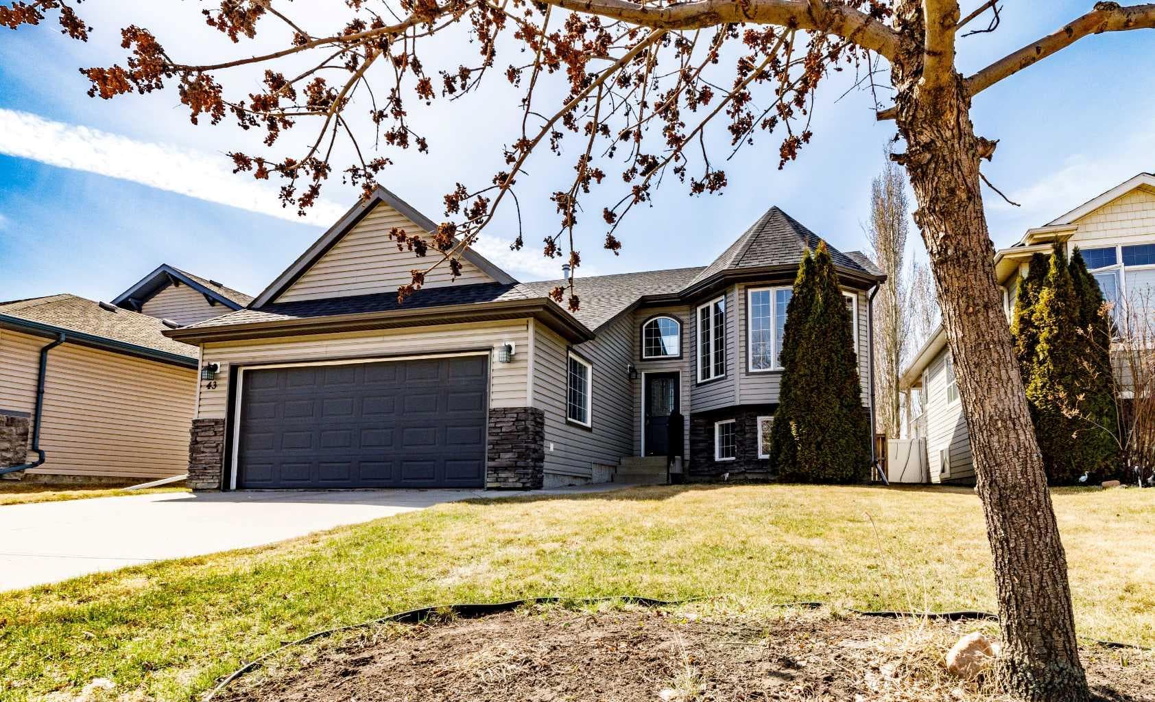 43 Webster Drive — photo 2