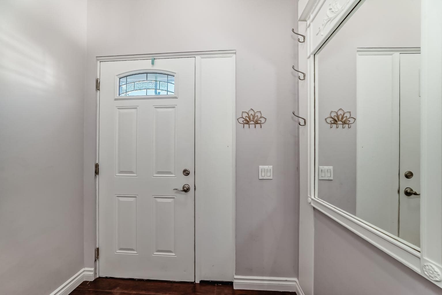 724D Raynard Crescent SE — photo 2