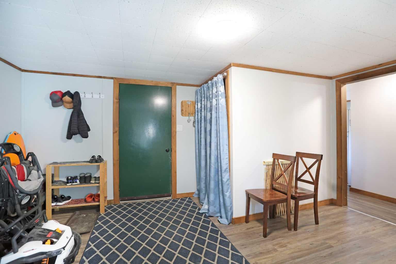 7 Prins Trailer Park — photo 3