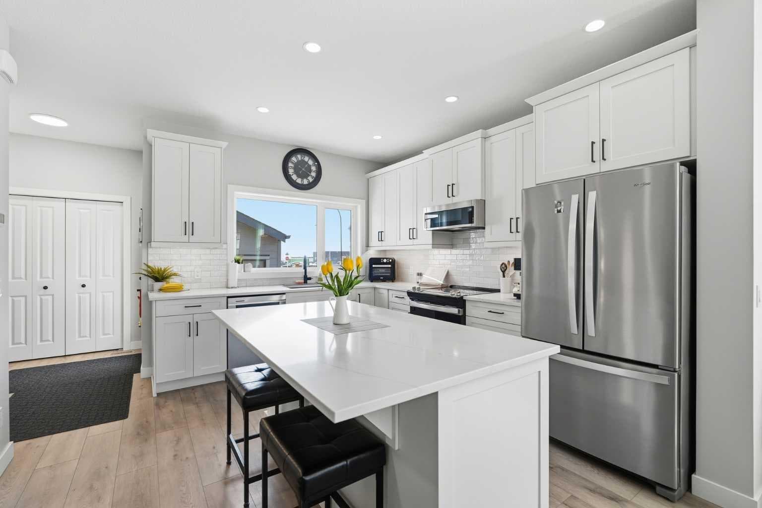 120 Treeline Manor SW — photo 3