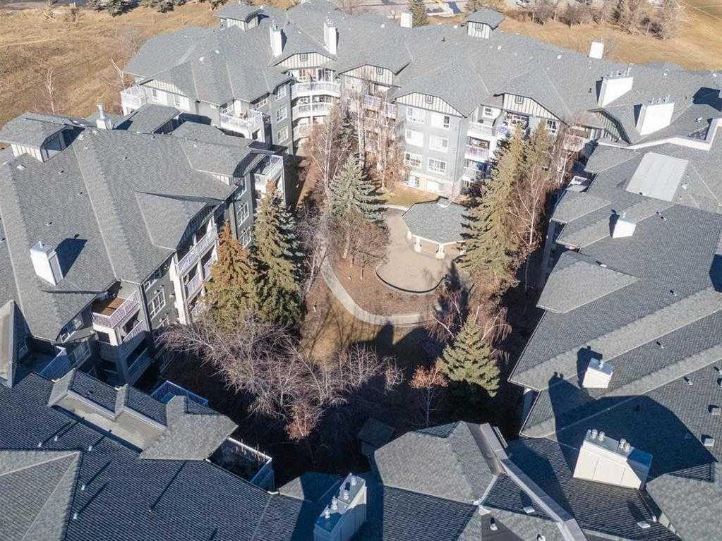 250, 35 Richard Court SW — photo 3