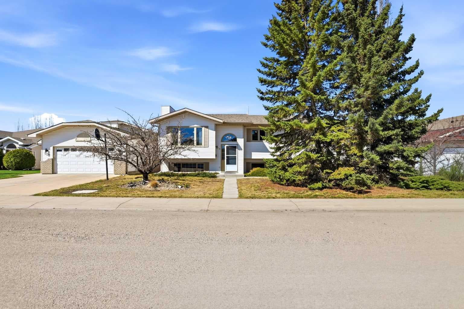 139 Donnelly Crescent — photo 2