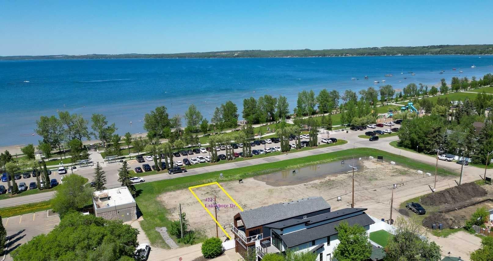4217 LAKESHORE Drive — photo 1