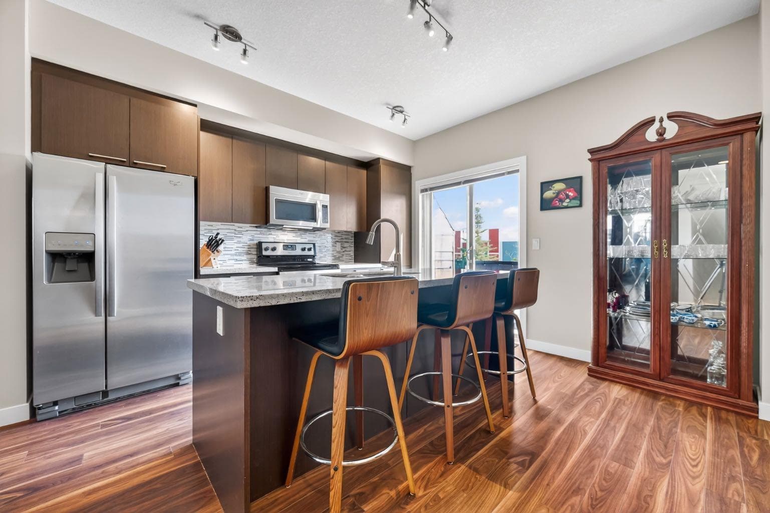355 Silverado Common SW — photo 3