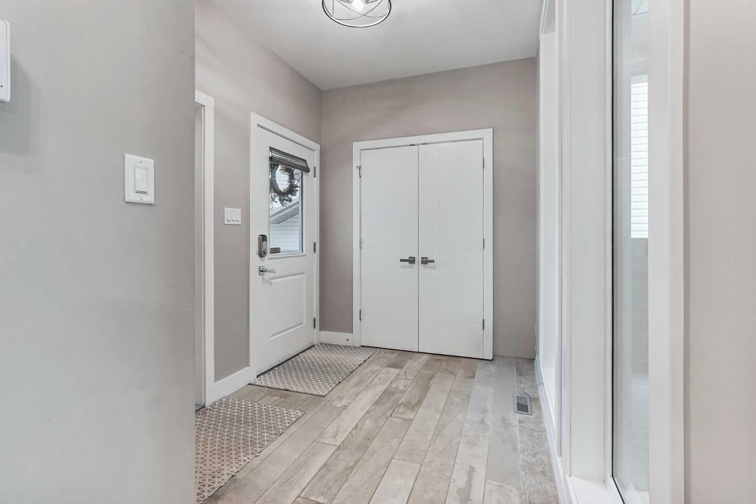 1544 Coalbanks Boulevard W — photo 2