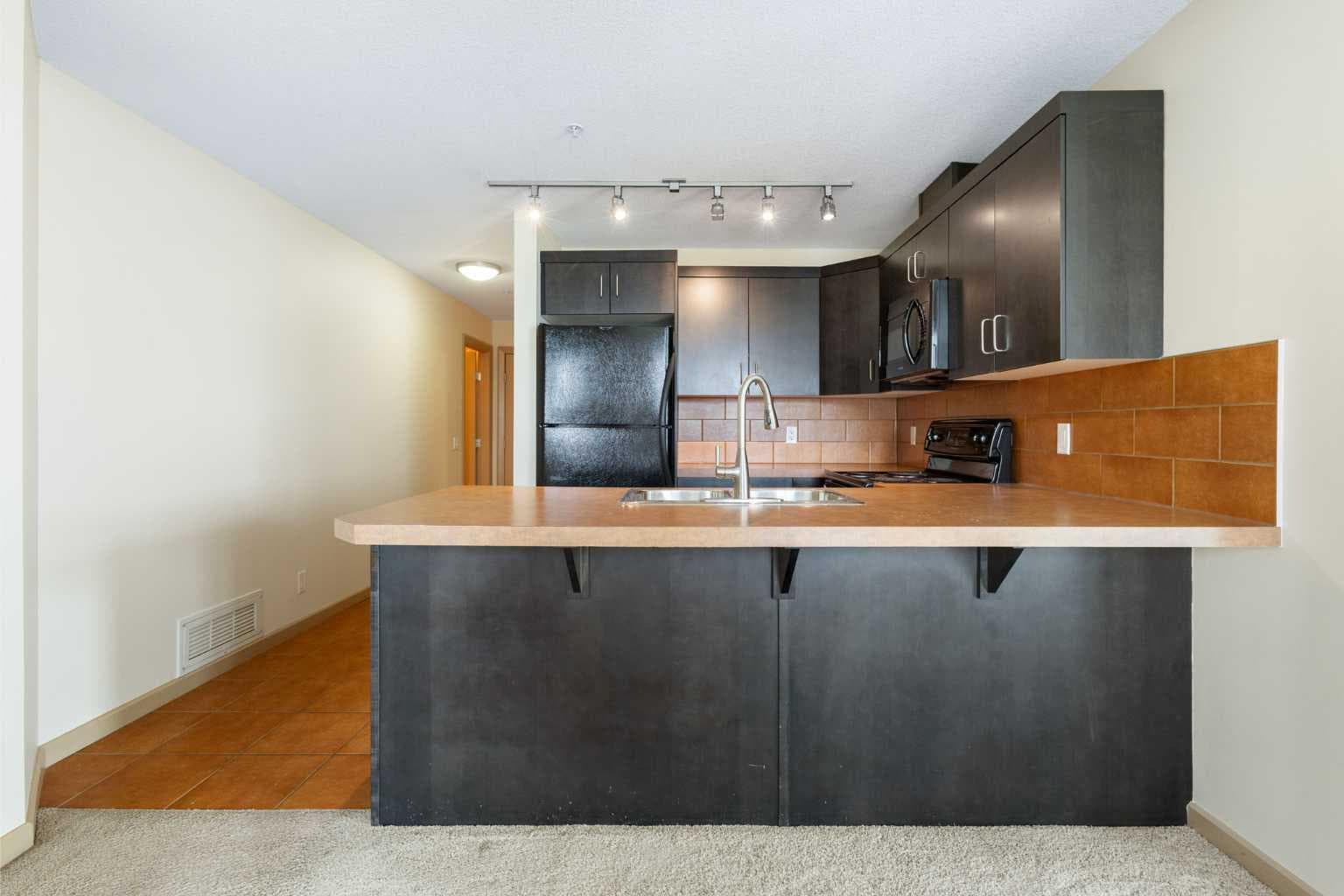 610, 1410 1 Street SE — photo 3