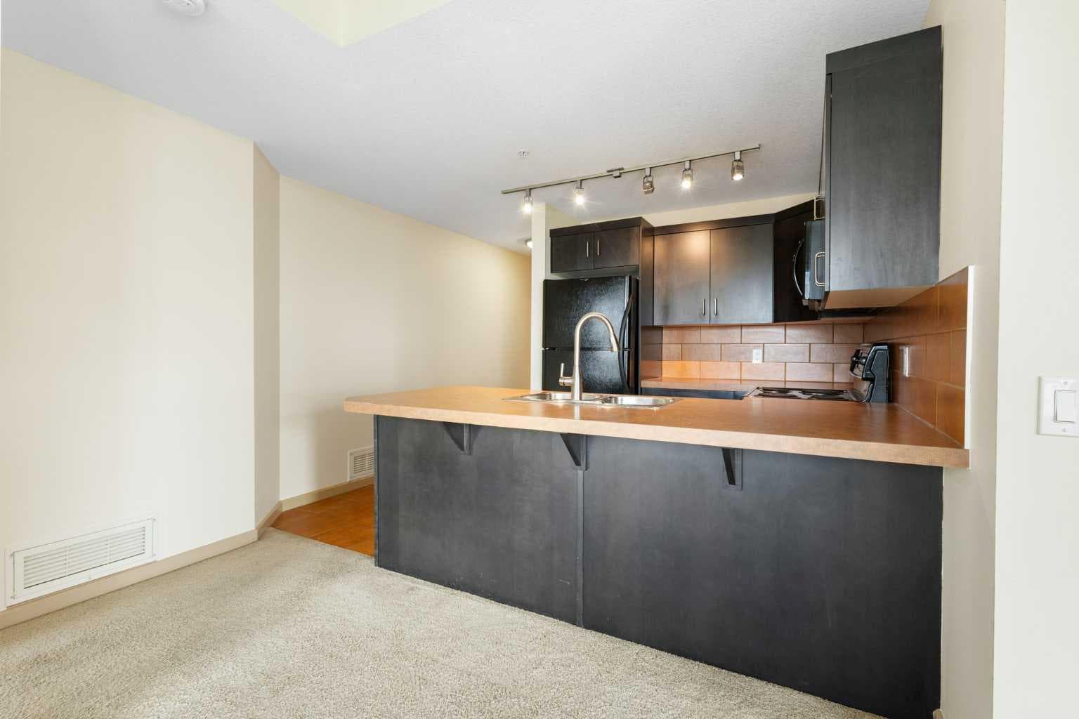 610, 1410 1 Street SE — photo 4