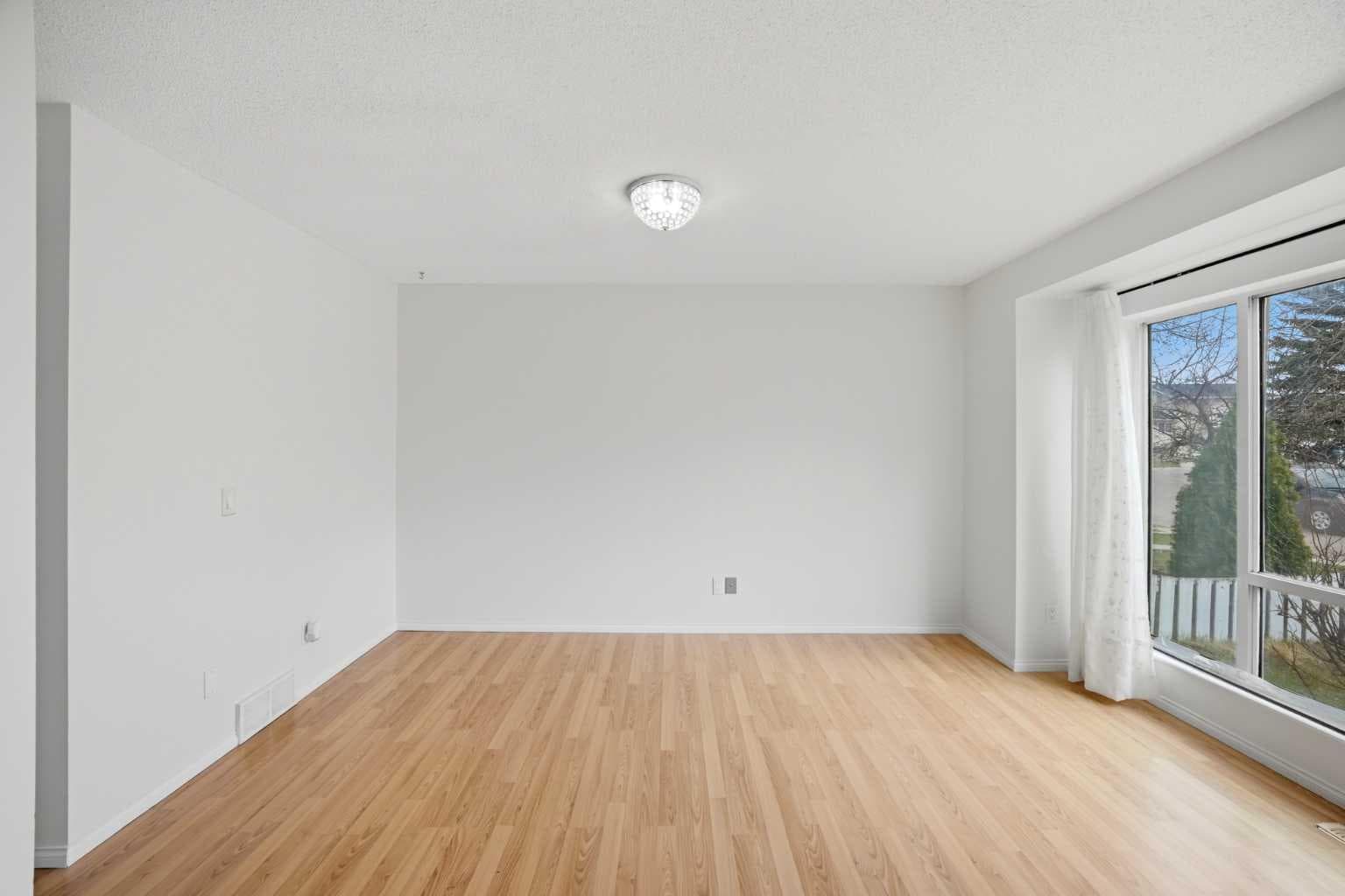 6016 Martingrove Road NE — photo 5