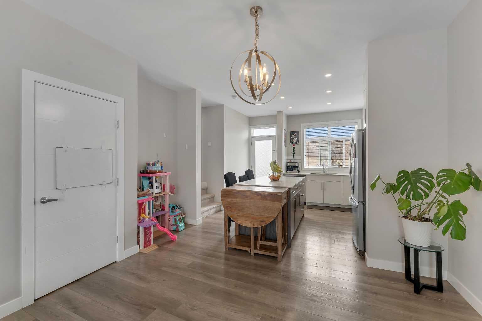 136 Sage Meadows Gardens NW — photo 5