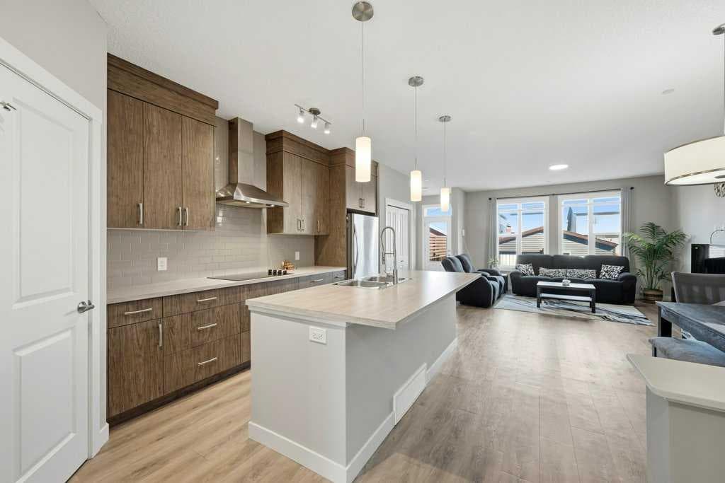 75 Howse Crescent NE — photo 5