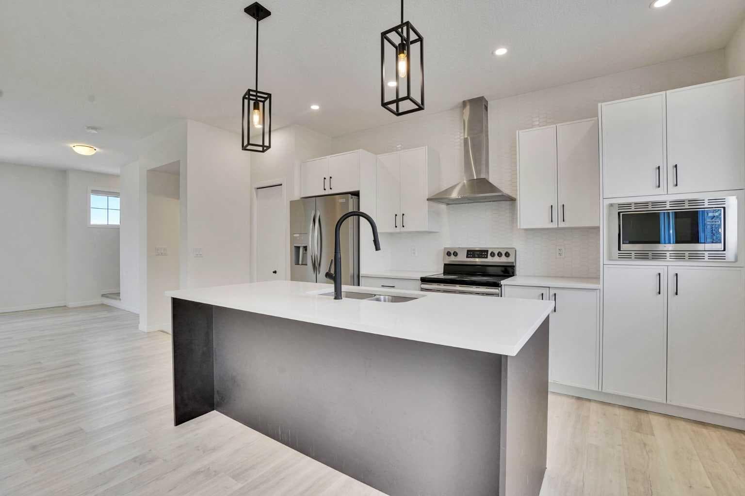 229 SOUTH POINT Park SW — photo 1