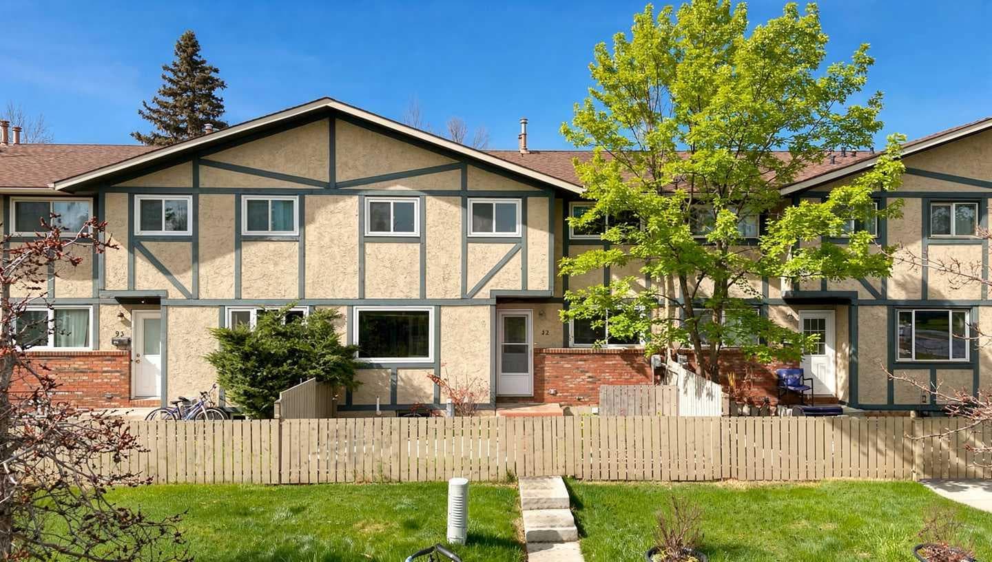Row/Townhouse in Ogden