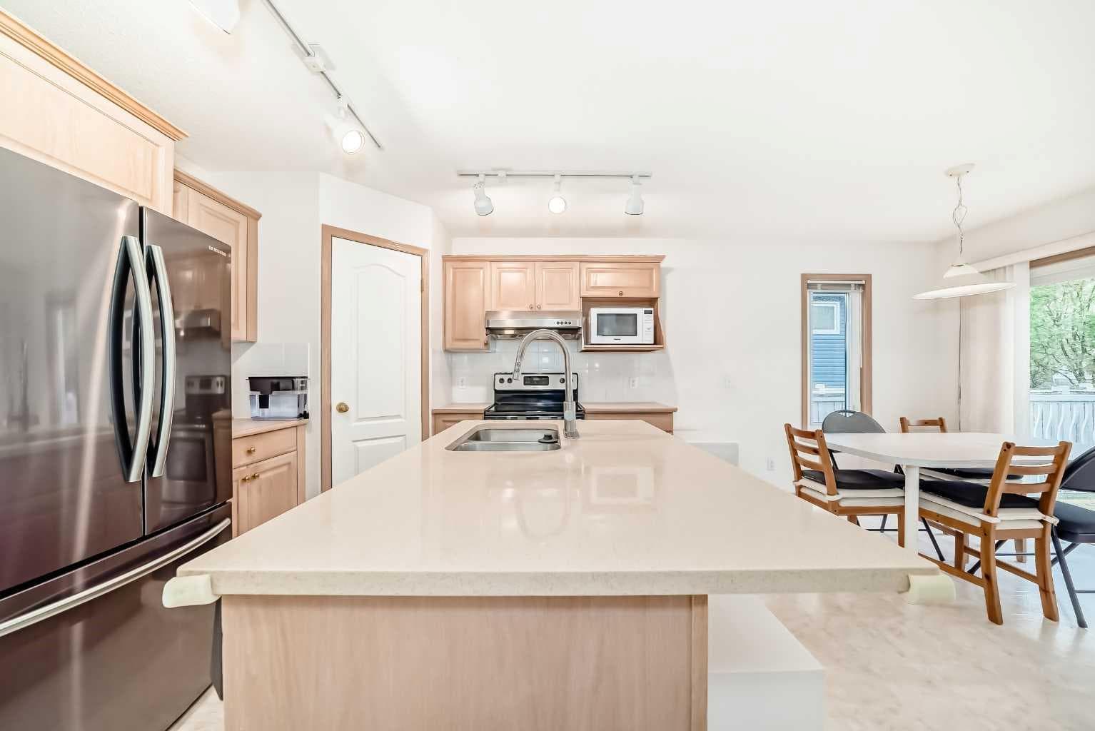 83 Hawkmount Green NW — photo 3