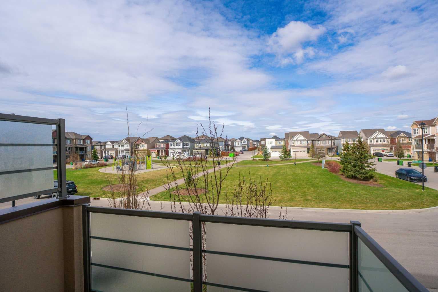 132 Windford Grove SW — photo 4