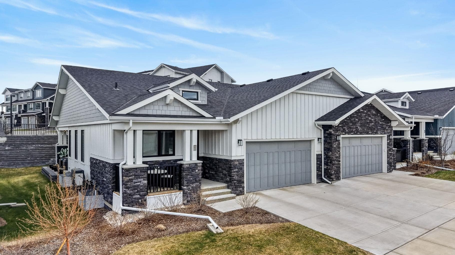 46 Crestridge Bay SW — photo 1