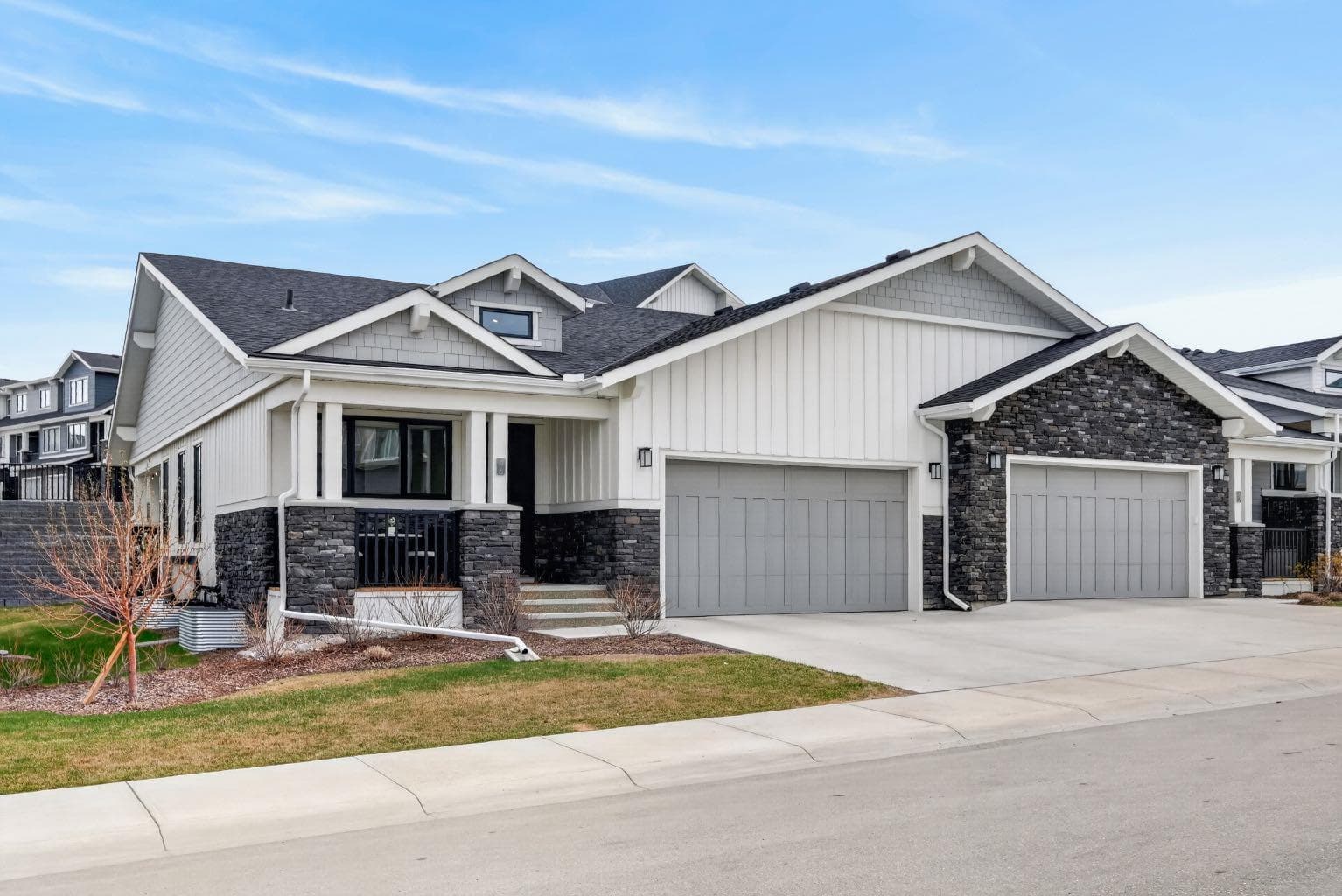 46 Crestridge Bay SW — photo 2
