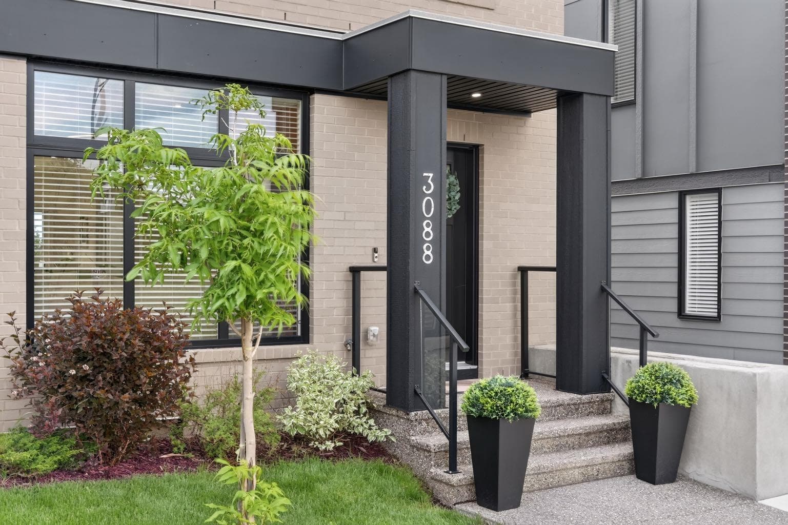 3088 85 Street SW — photo 1