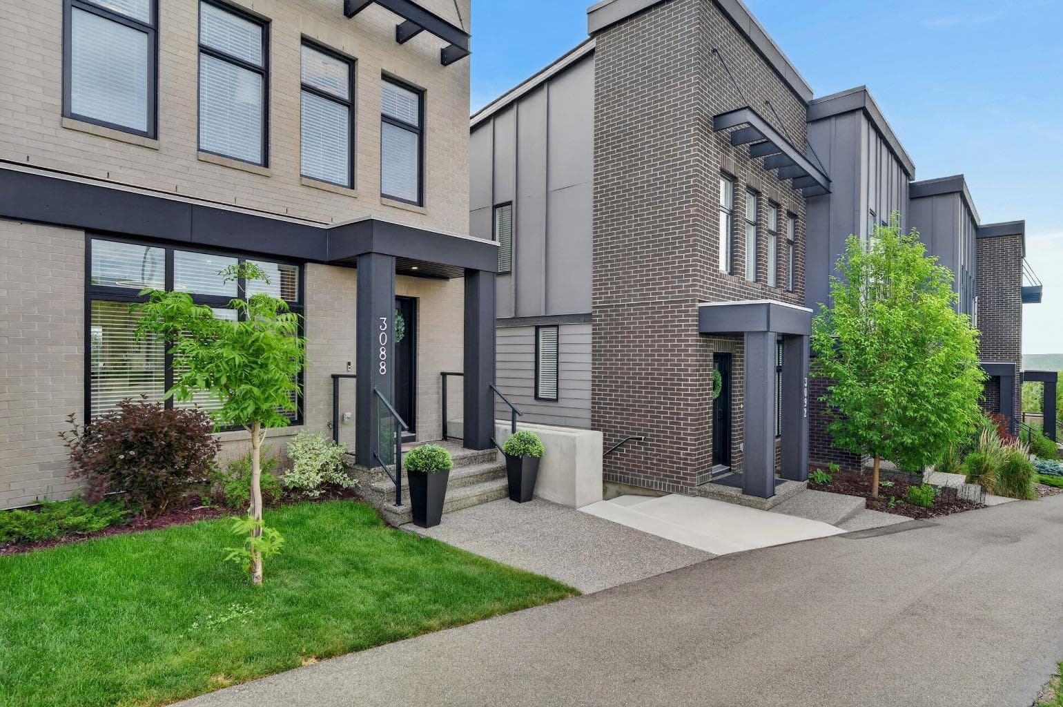 3088 85 Street SW — photo 3