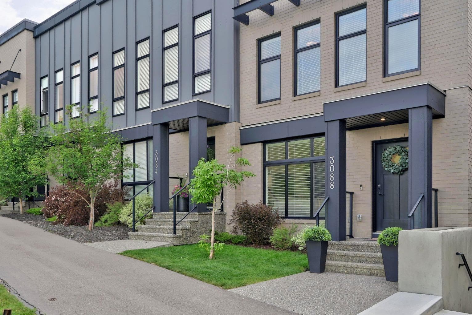 3088 85 Street SW — photo 4