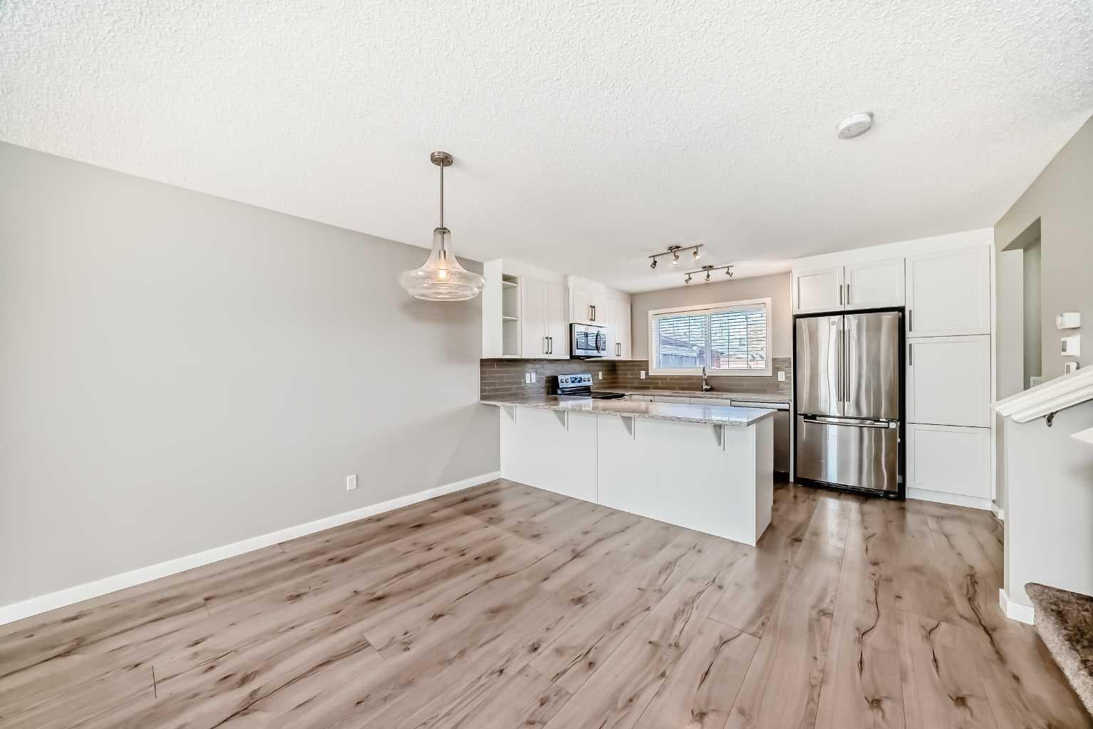 393 Legacy Boulevard SE — photo 5