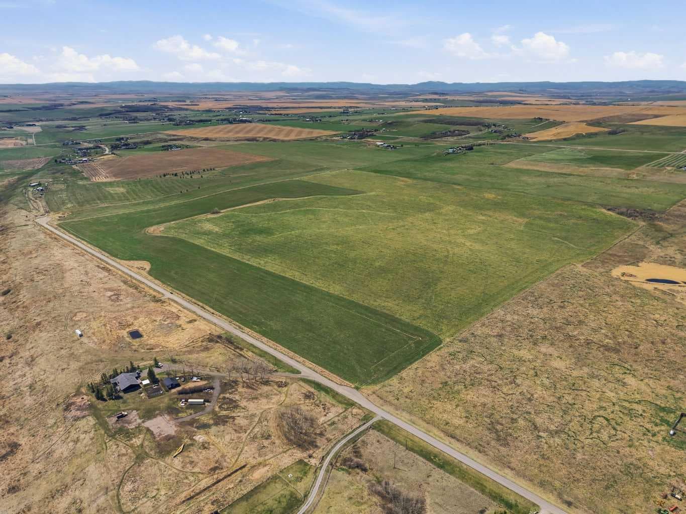 SE - 12- 20 - 1 W5 160 ACRES — photo 3