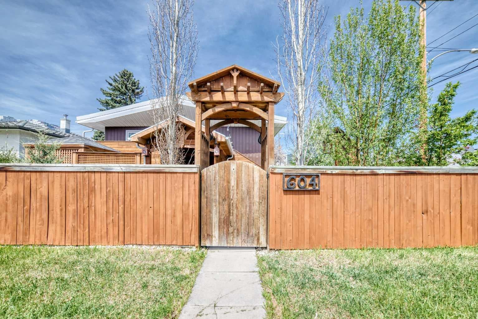 604 69 Avenue SW — photo 2