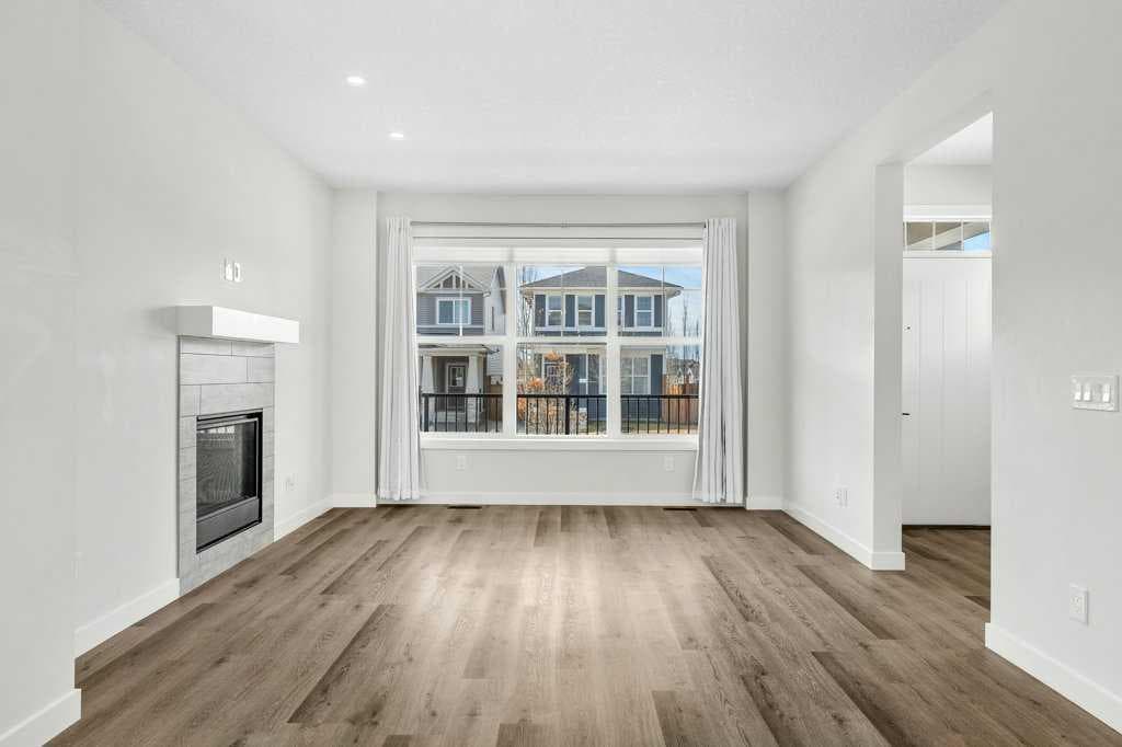 8 Bergamot Street — photo 5