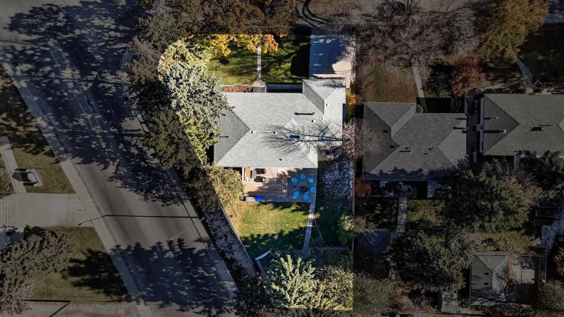 3003 25 Street SW — photo 3