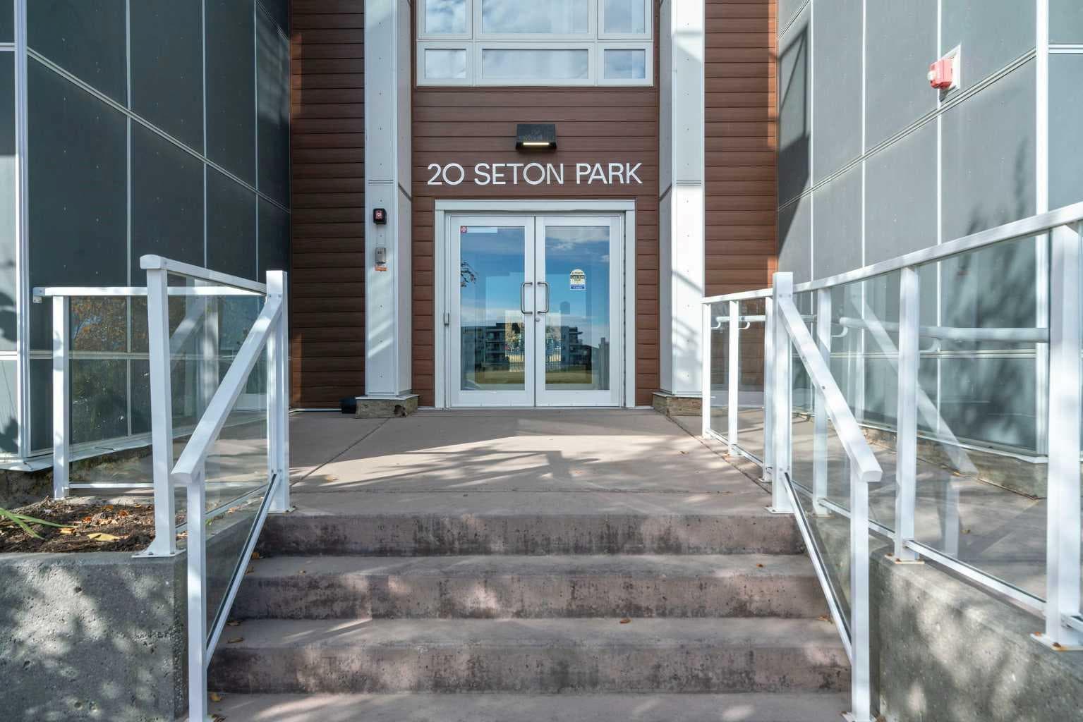 332, 20 Seton Park SE — photo 4
