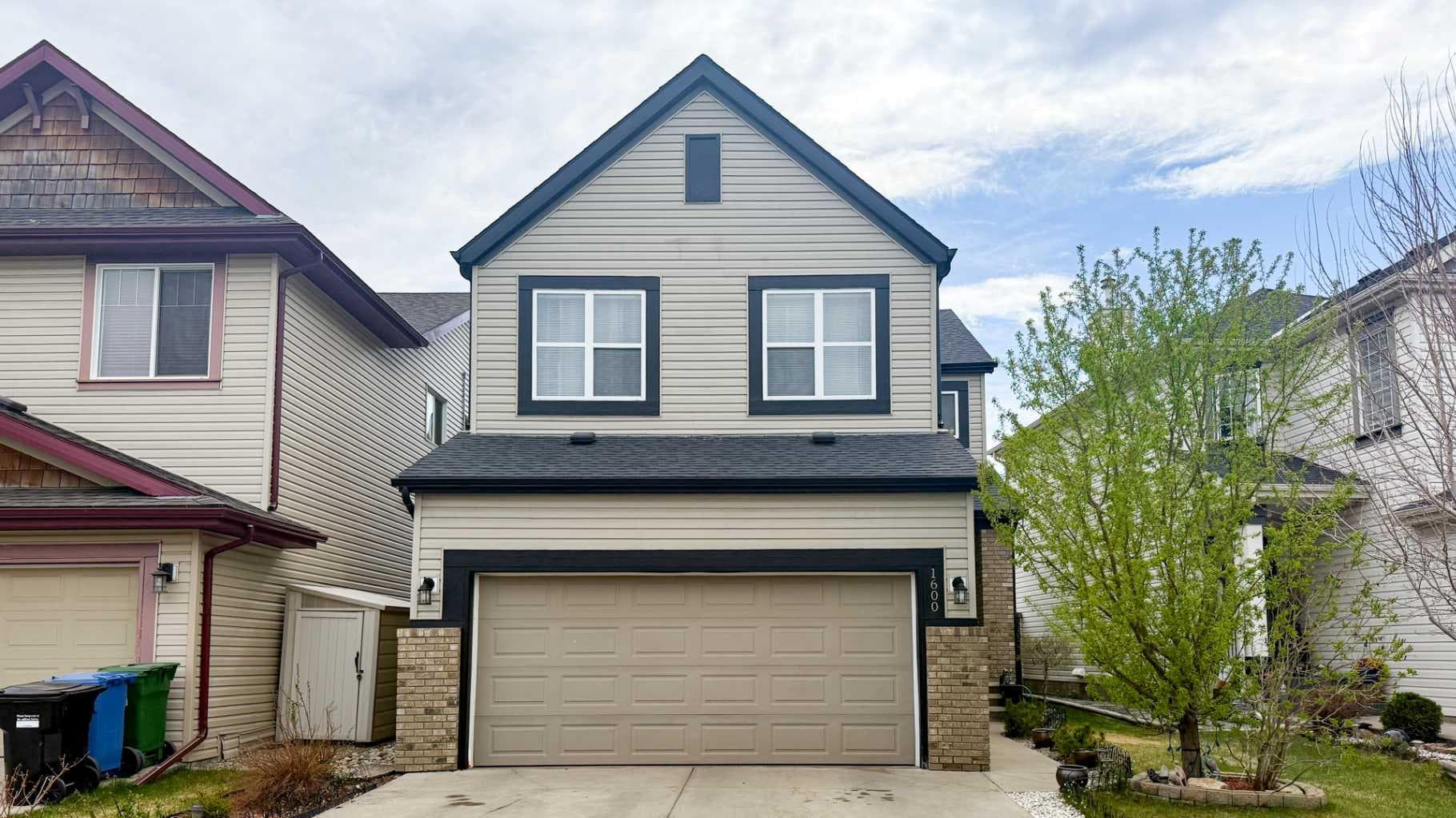 1600 Copperfield Boulevard SE — photo 1