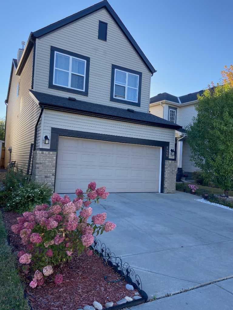 1600 Copperfield Boulevard SE — photo 2