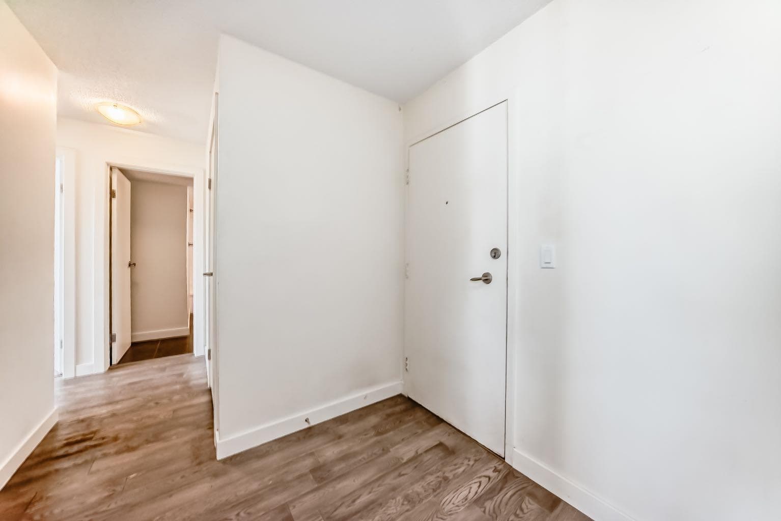 302, 4455A Greenview Drive NE — photo 3
