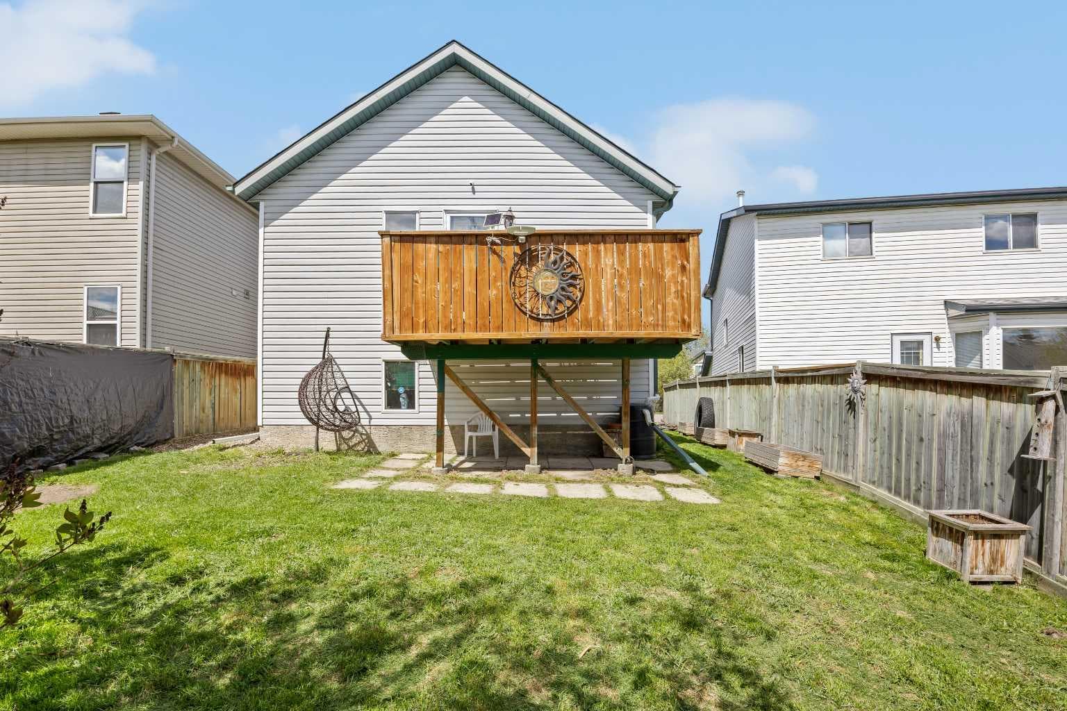 242 Hidden Spring Mews NW — photo 5