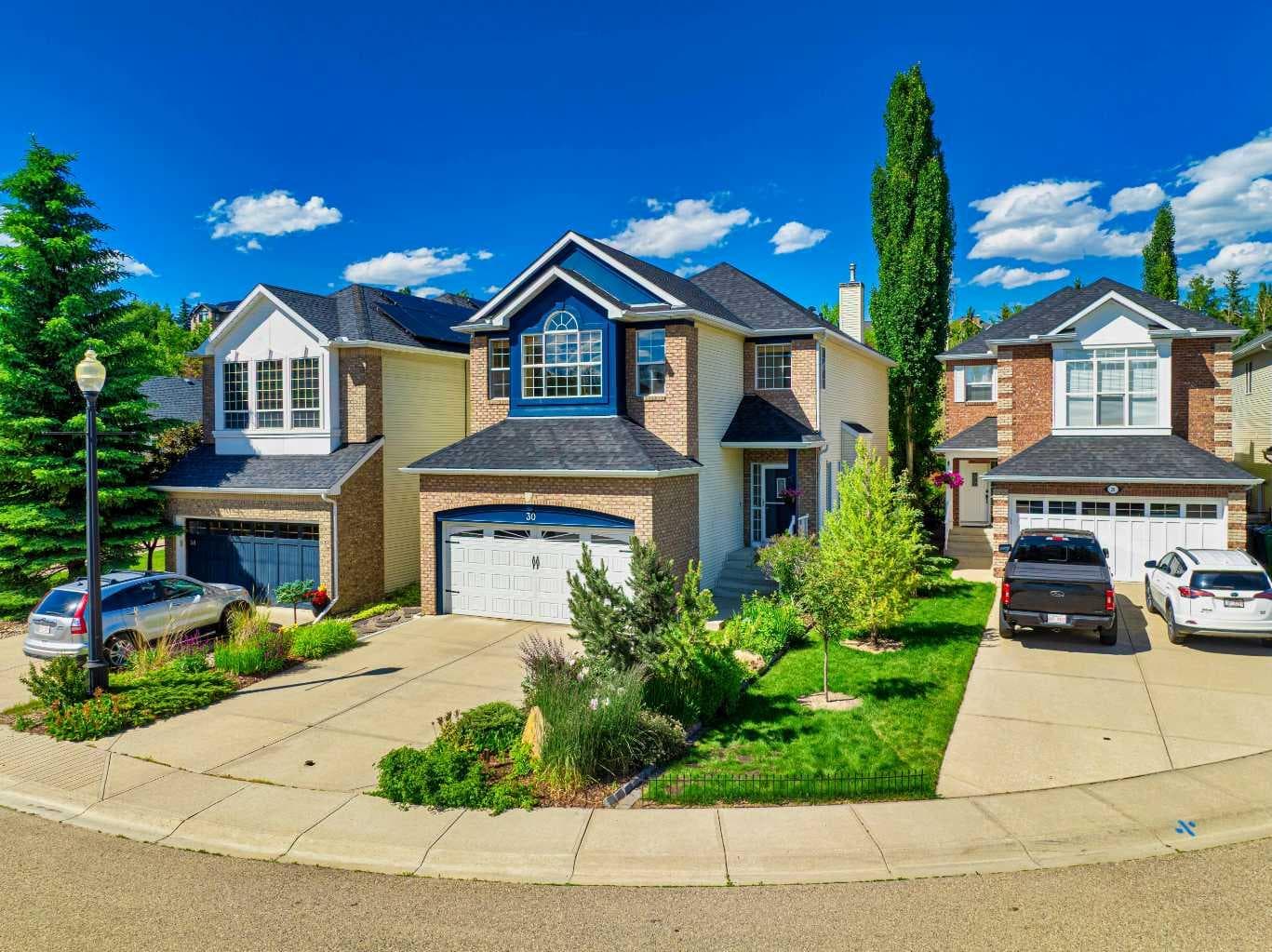 30 Discovery Ridge Gardens SW — photo 3