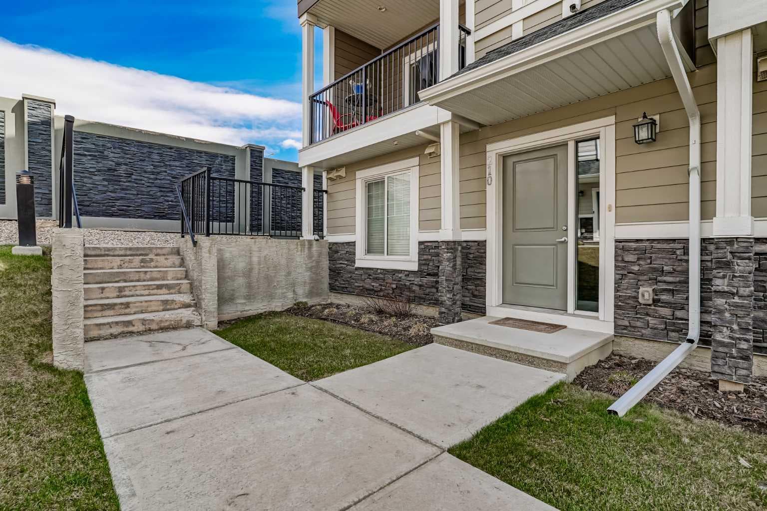 210 Nolanlake Villas NW — photo 2